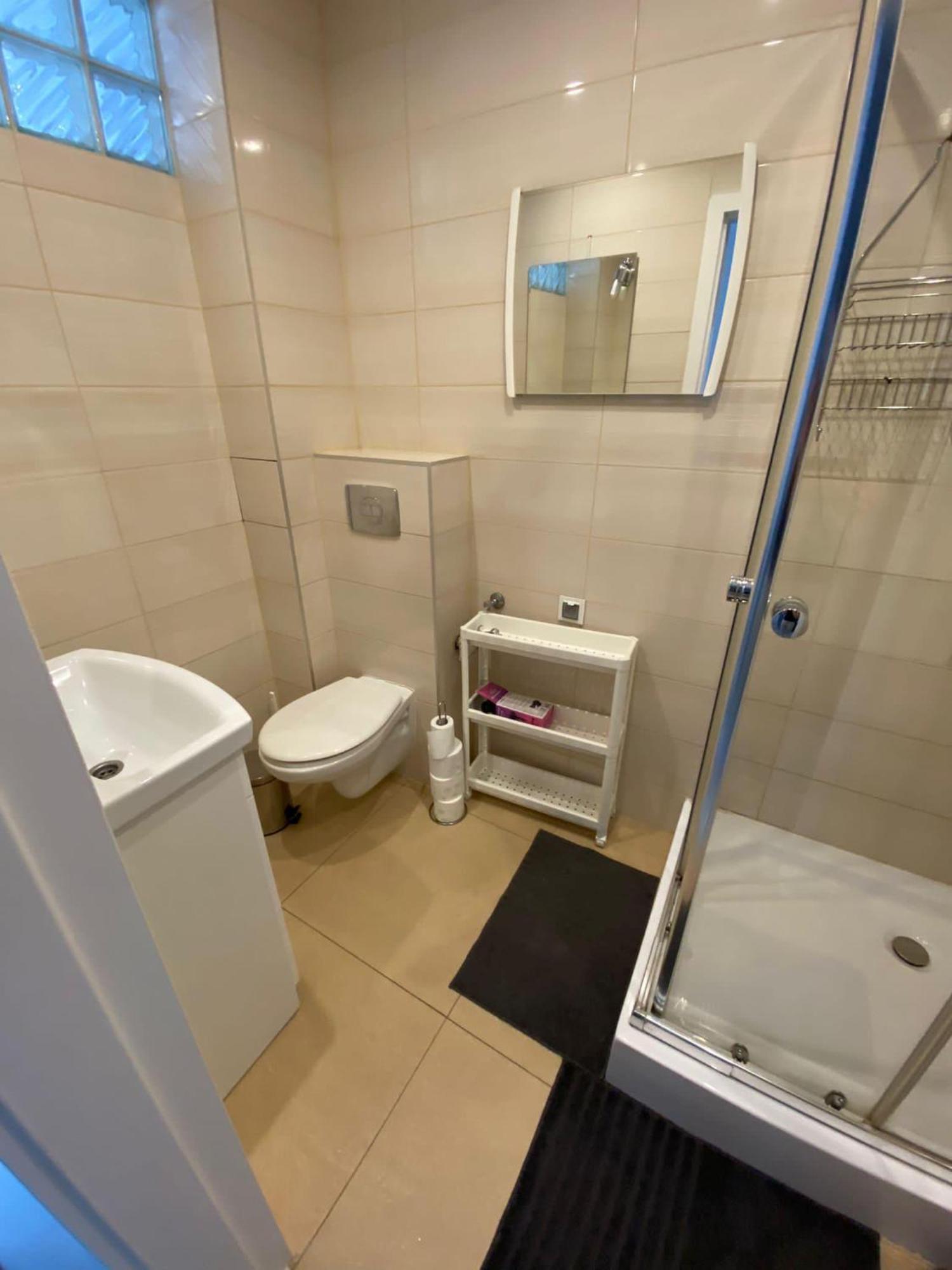 Villa Rosa Познань Экстерьер фото